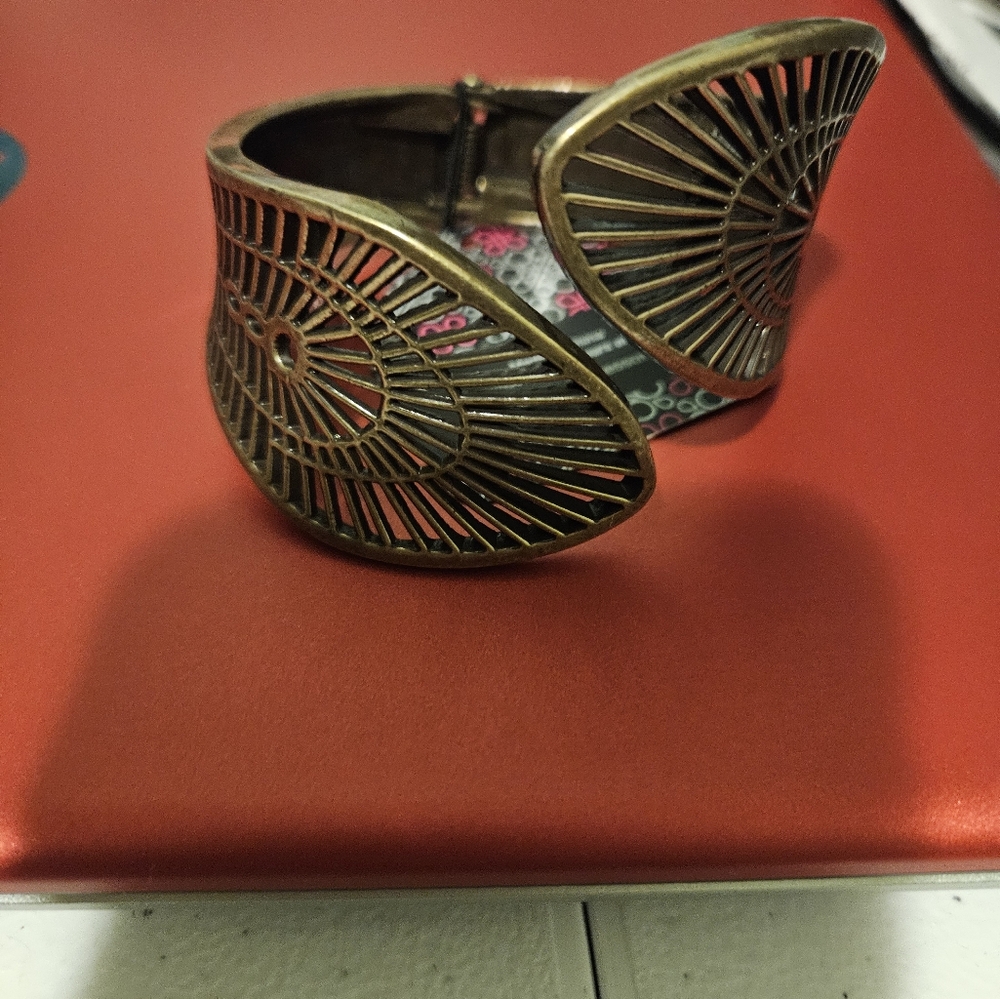 Paparazzi Palatial Palms Brass Cuff Bracelet